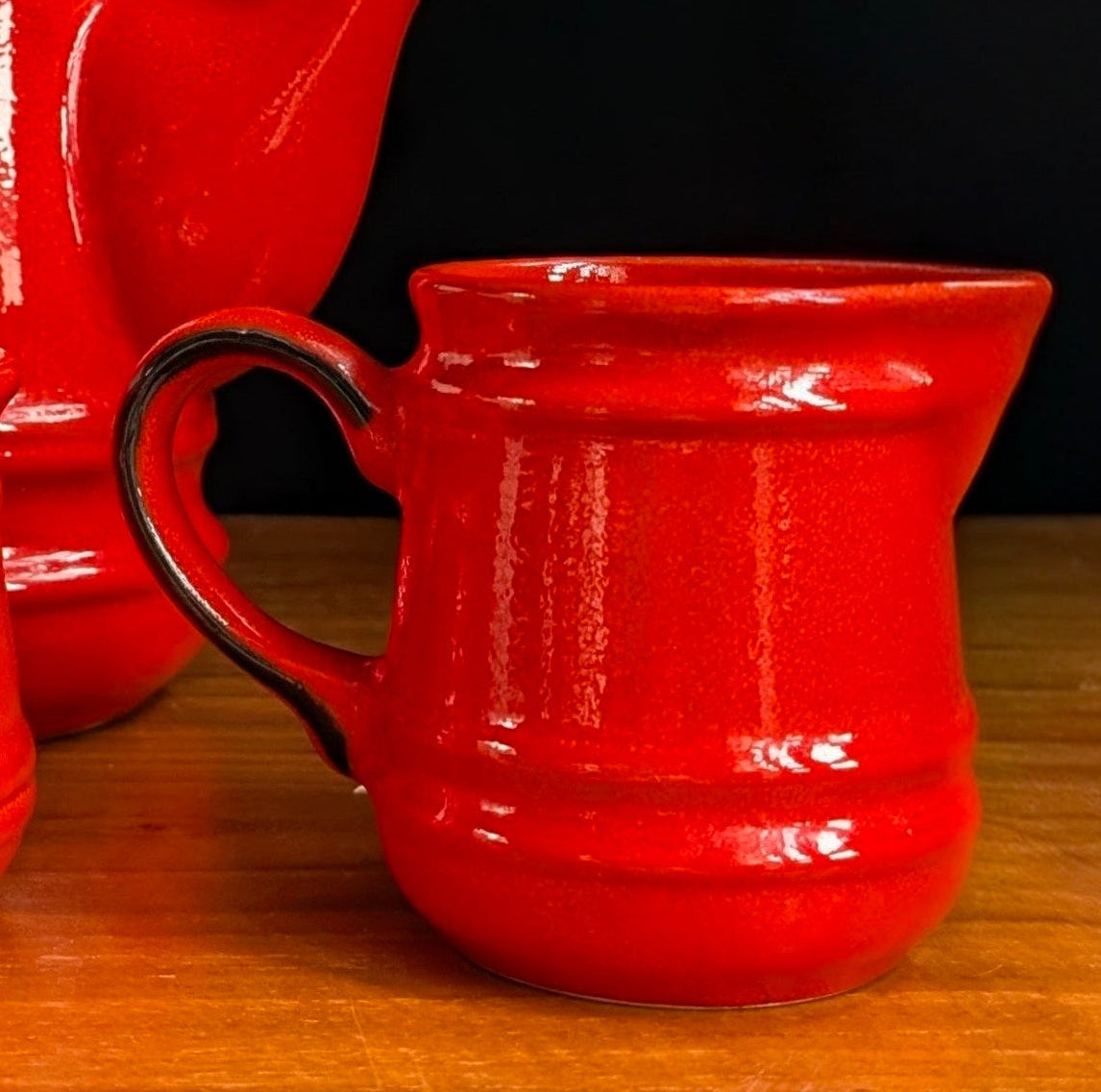 Cardinal Mornings |1970s | Ceramic | Tea & Coffee Set – Dark Deco