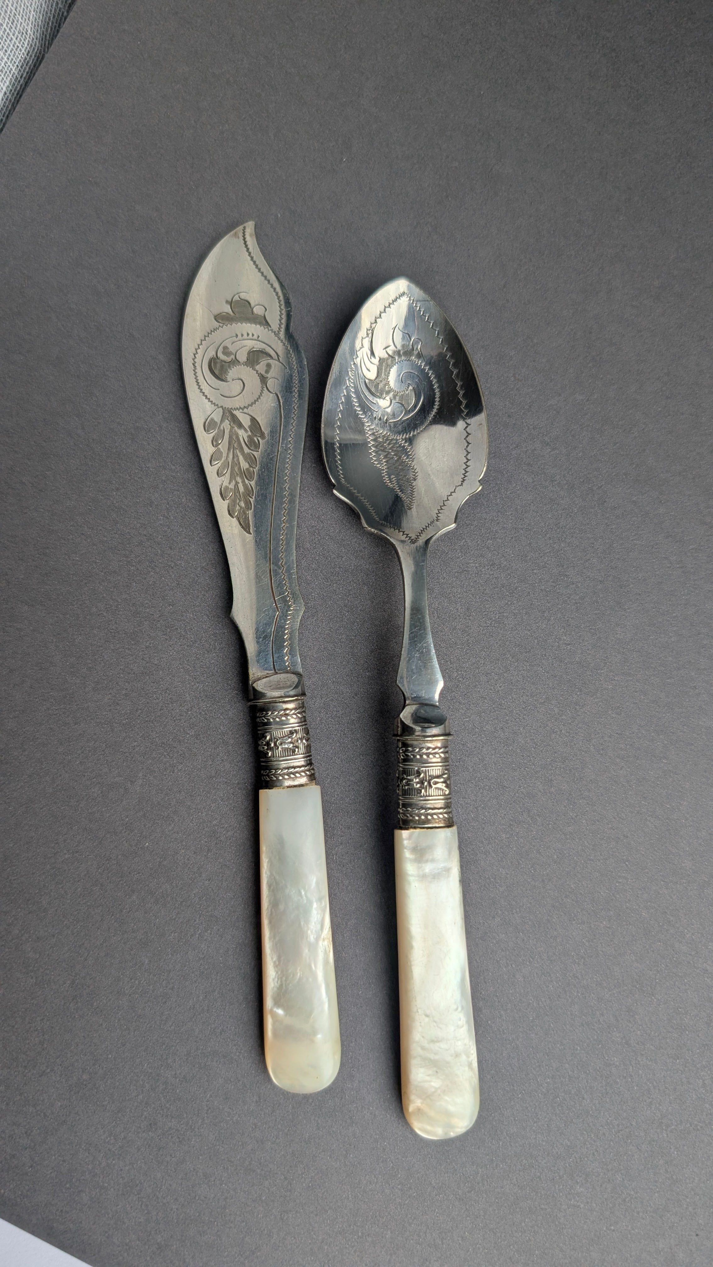 Pearl & Preserves
1890s | England | Antique Silver Plate & Mother of Pearl Utensils
